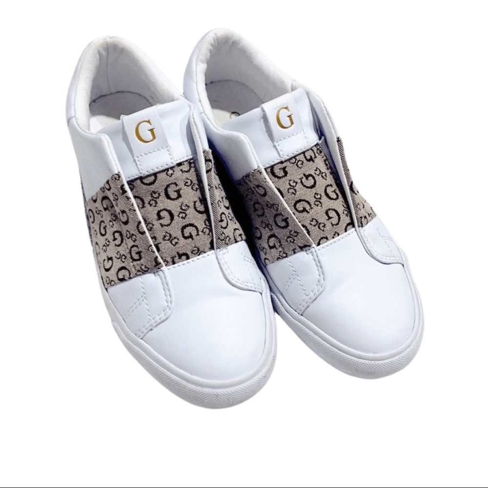 Guess, slip on